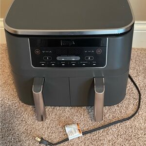 Ninja DualZone Air Fryer with Black and Silver Finish